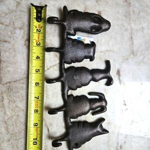 Cats and dogs iron hook rack.